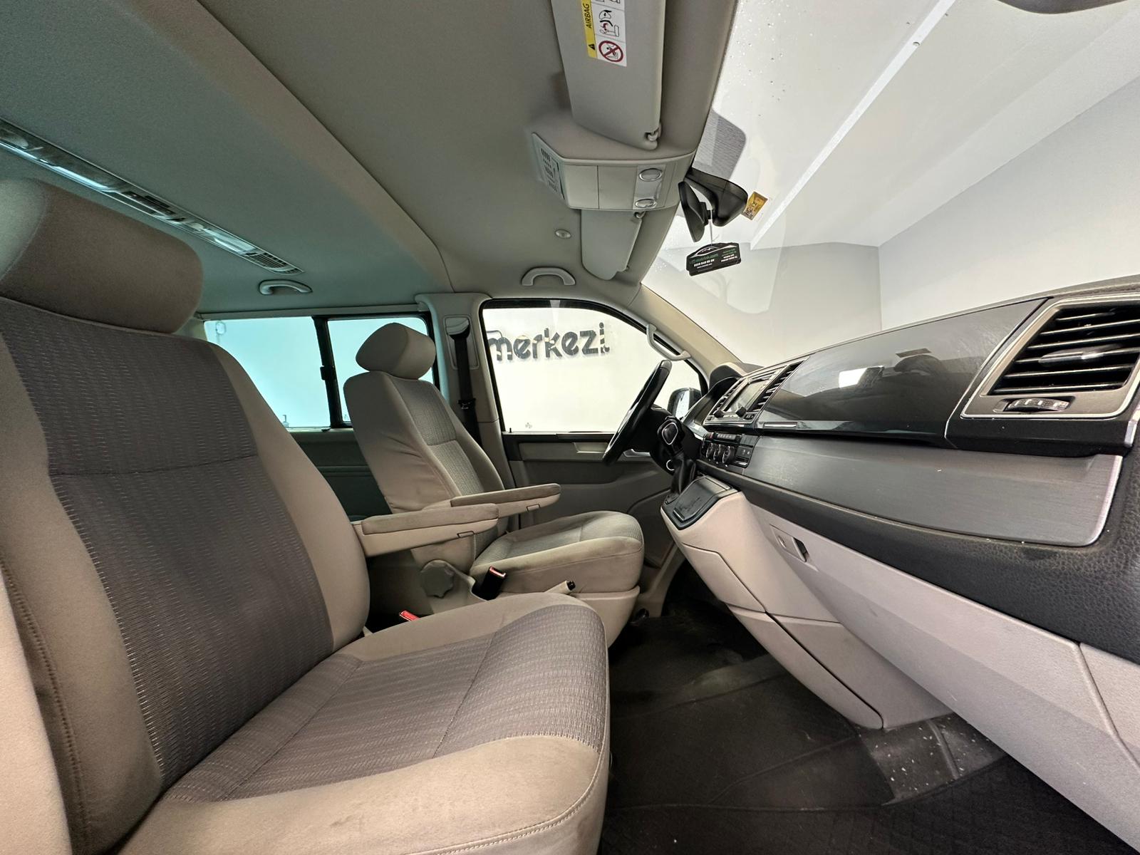 VOLKSWAGEN CARAVELLE 11